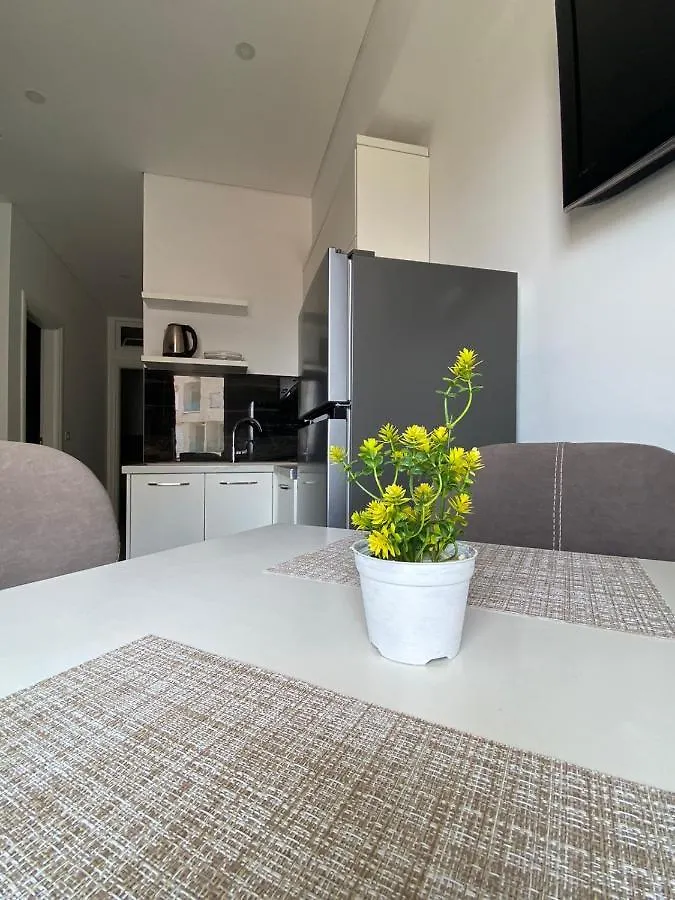 Edina By Hp Hotel Sarandë