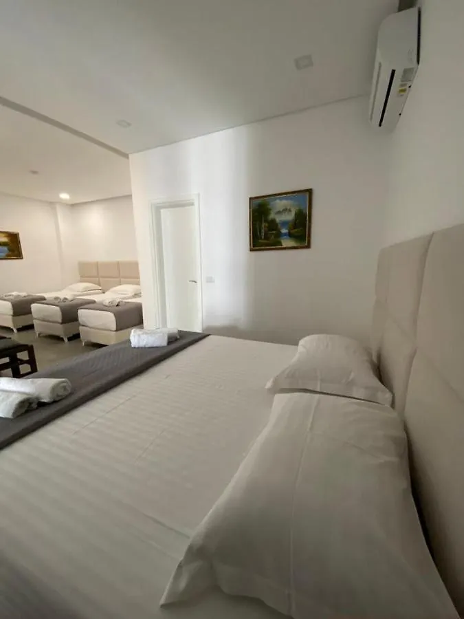 Edina By Hp Hotel Sarandë