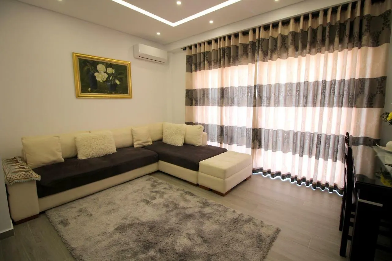 Edina By Hp Hotel Sarandë