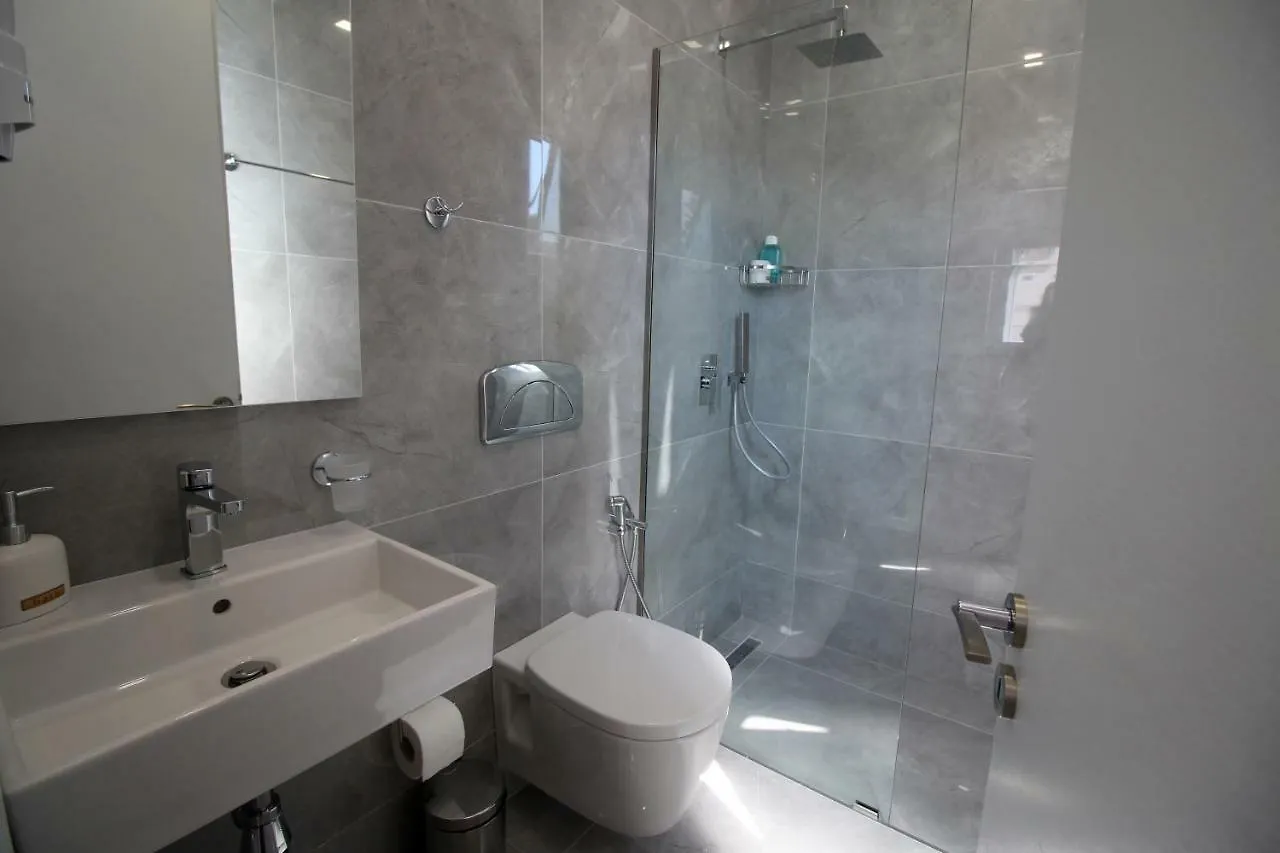 Edina By Hp Hotel Sarandë