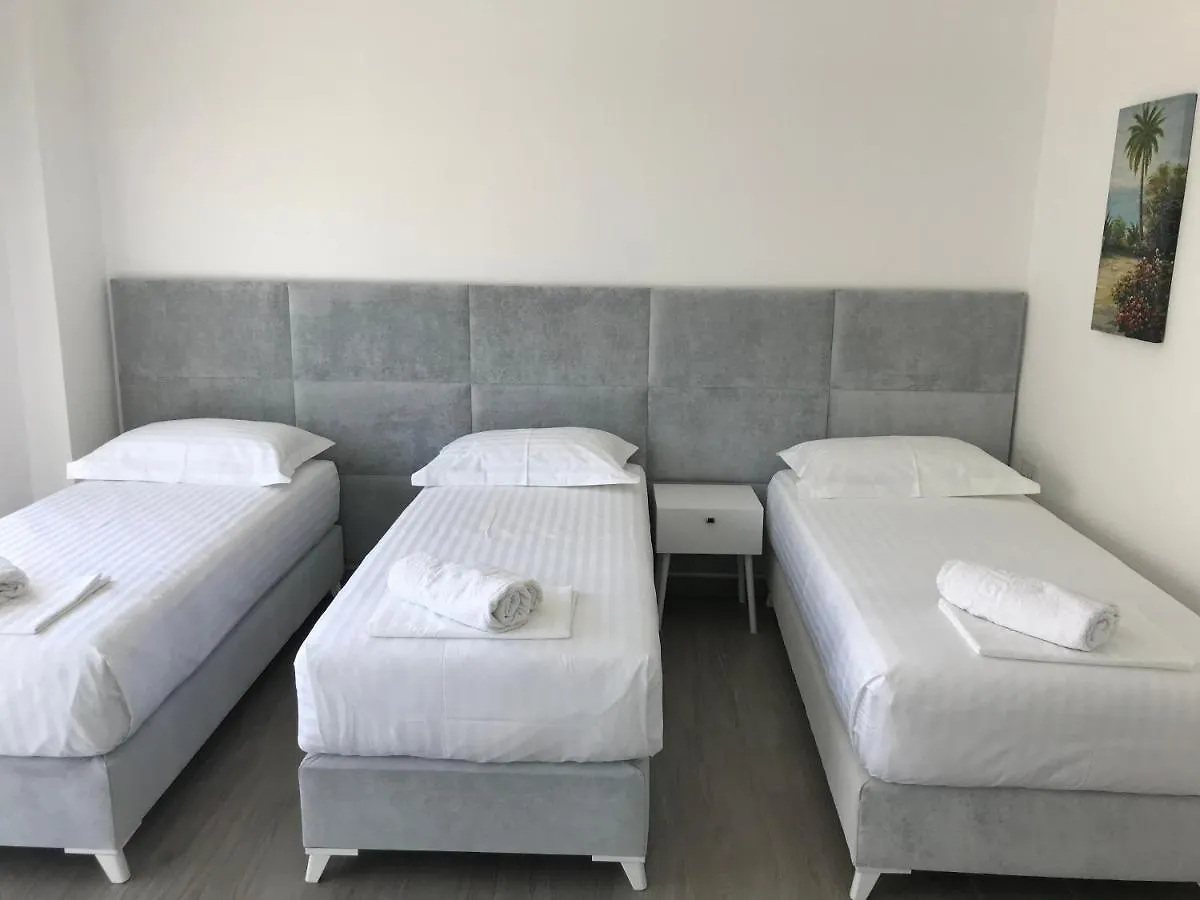 Edina By Hp Hotel Sarandë 0*,